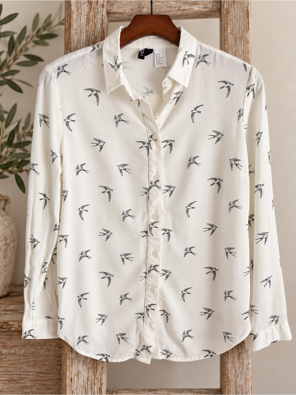 H&M Divided Swallow Bird Print Button Front Blouse Size 2